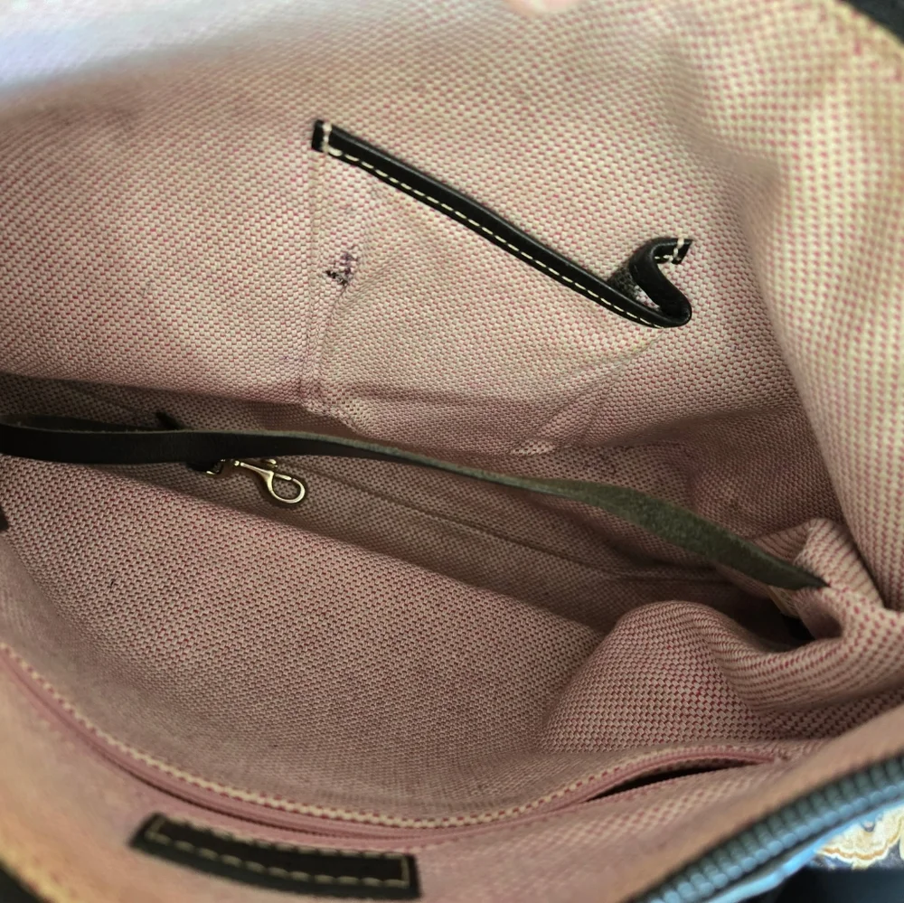 Dooney & Bourke Black Pebbled Leather Hobo Shoulder Bag - EUC #131 - Picture 7 of 9